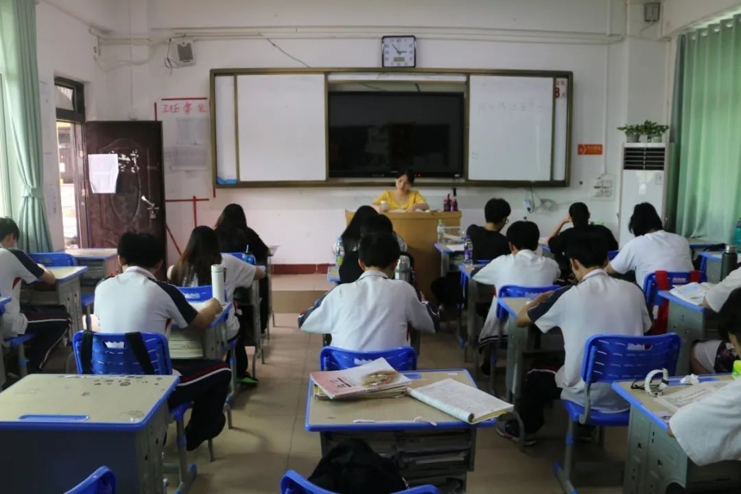 聚力拼搏 綻放七月——?？邳S岡金盤高級(jí)中學(xué)舉行高三二模考試