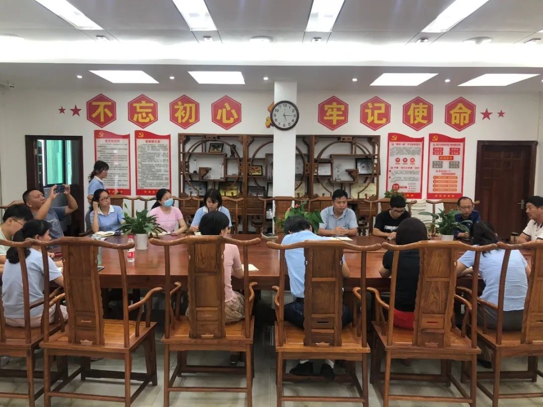 紅心獻(xiàn)給黨——?？邳S岡金盤高級中學(xué)黨支部開展紀(jì)念建黨99周年系列活動(dòng)