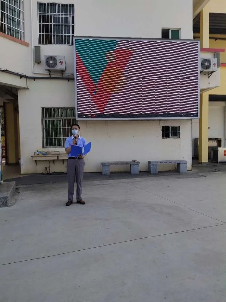 ?？邳S岡金盤(pán)高級(jí)中學(xué)開(kāi)學(xué)防疫演練已開(kāi)始！