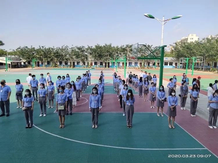 ?？邳S岡金盤(pán)高級(jí)中學(xué)開(kāi)學(xué)防疫演練已開(kāi)始！