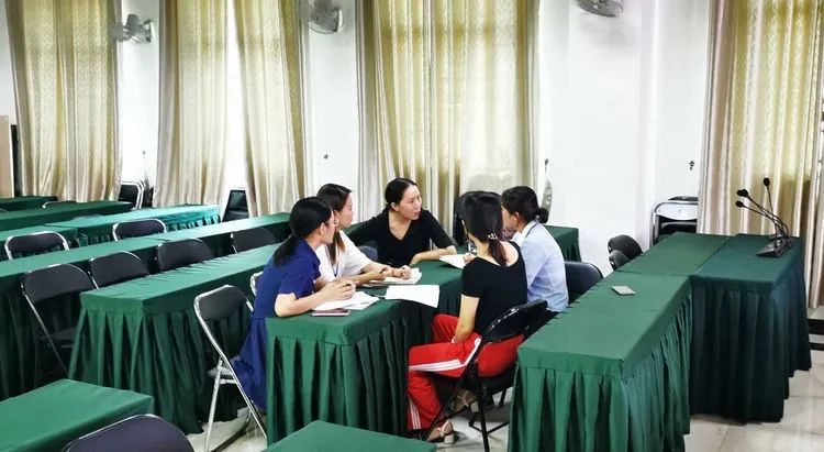 助力教學(xué) 沖刺高考——海南華僑中學(xué)、?？邳S岡金盤高級中學(xué)舉行高考備考研討會