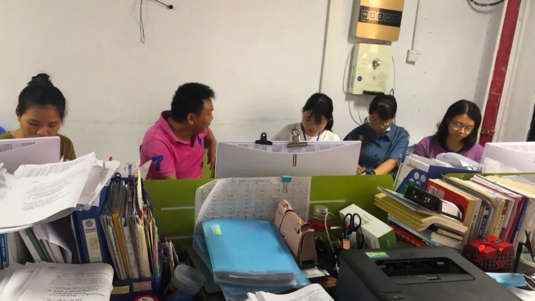 高端研討互學(xué)互鑒 資源共享共促共贏——記海南中學(xué)?？邳S岡金盤高級(jí)中學(xué)高考備考研討會(huì)