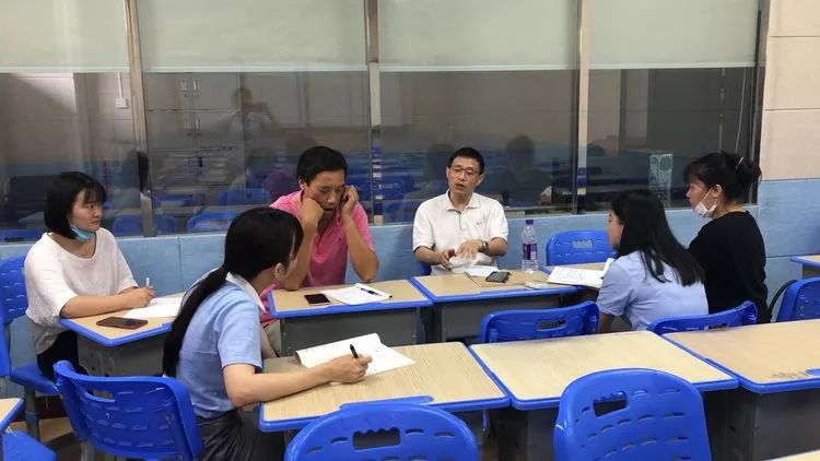 助力教學(xué) 沖刺高考——海南華僑中學(xué)、?？邳S岡金盤高級中學(xué)舉行高考備考研討會