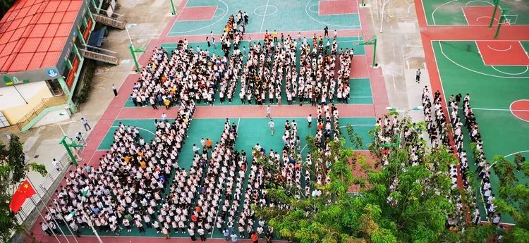 有備無患防患未然  應急有方遇險不慌——海口黃岡金盤高級中學開展防震應急疏散演練