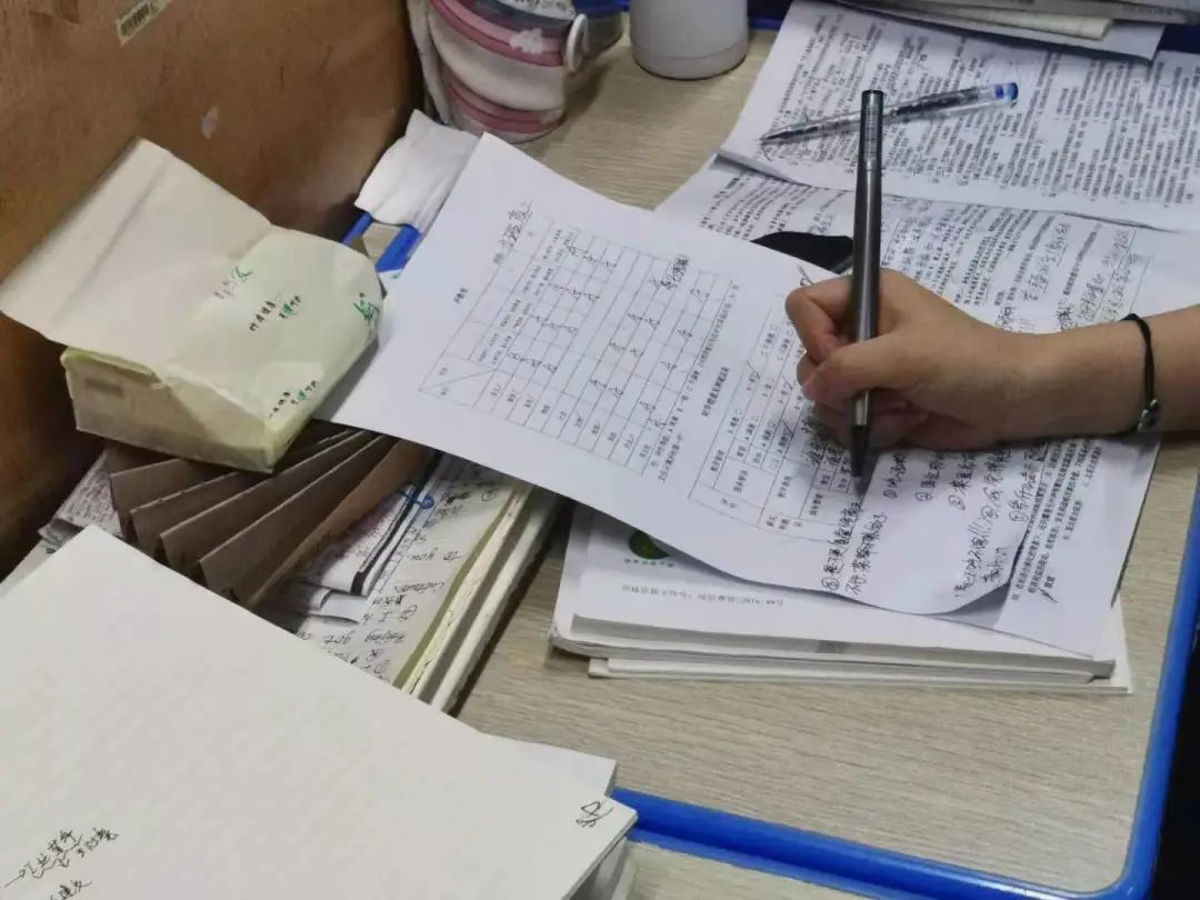 以評(píng)促教 教學(xué)相長(zhǎng) 海口黃岡金盤(pán)高級(jí)中學(xué)開(kāi)展學(xué)生民主評(píng)教調(diào)查活動(dòng)