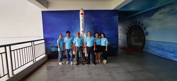 參觀學(xué)習(xí)取真經(jīng) 借鑒經(jīng)驗促提升——?？邳S岡金盤高級中學(xué)赴黃岡中學(xué)研修交流