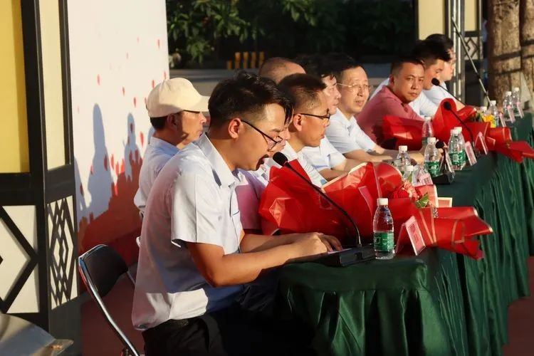 ?？邳S岡金盤高級中學(xué)——十八而至，放飛理想2021屆成人禮