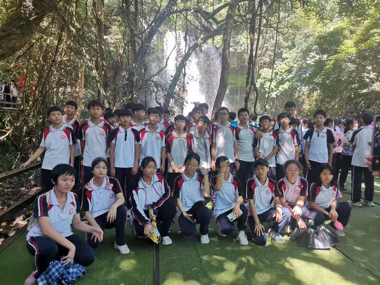 “重溫紅色歷史，做時代新人”——?？邳S岡金盤高級中學(xué)初中部春季研學(xué)活動