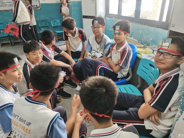 “展風(fēng)采 慶六一”|?？邳S岡金盤(pán)高級(jí)中學(xué)初中小學(xué)部慶六一活動(dòng)暨新少先隊(duì)員入隊(duì)儀式