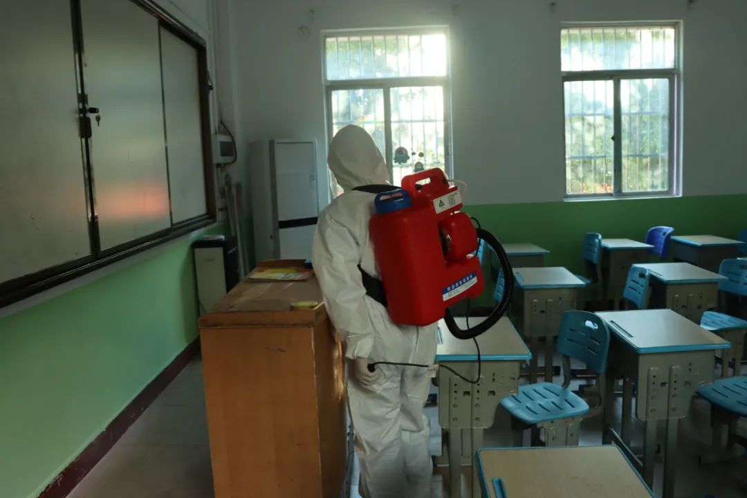 以練促防——?？邳S岡金盤高級中學開學及疫情防控應(yīng)急演練