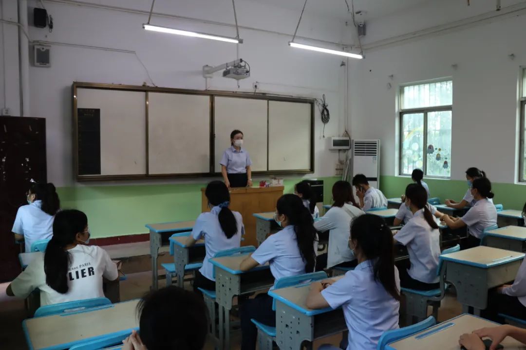 以練促防——海口黃岡金盤高級中學開學及疫情防控應(yīng)急演練