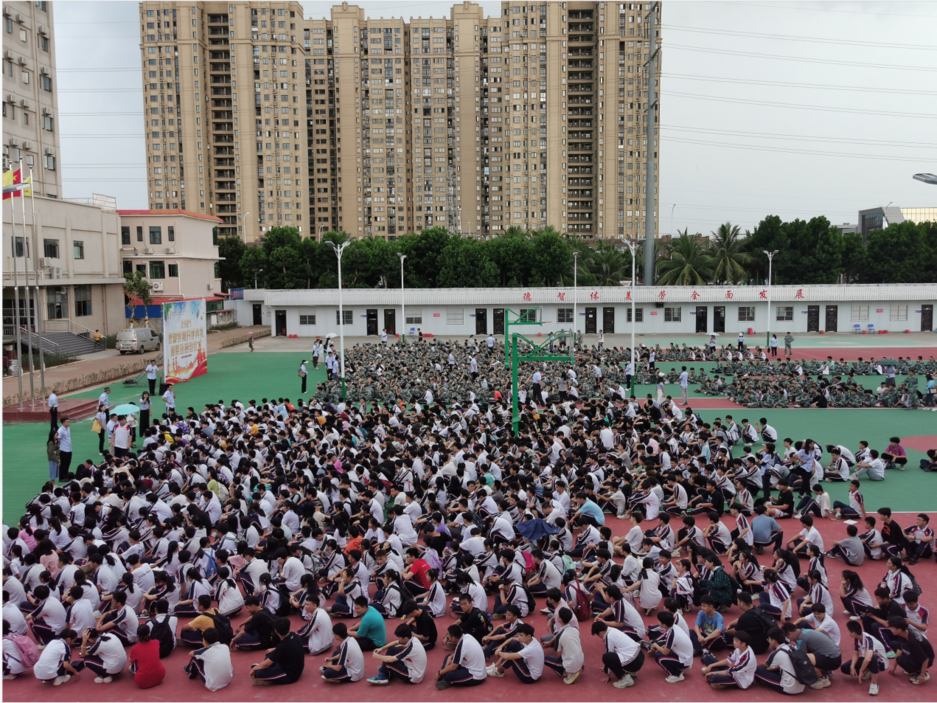 珍愛生命，防患于未然——?？邳S岡金盤高級中學消防疏散演練活動