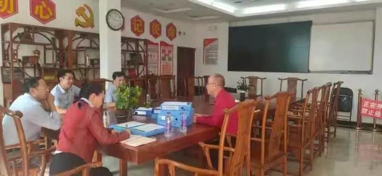 【校園動態(tài)】有效減負(fù)，協(xié)同發(fā)展——?？邳S岡金盤高級中學(xué)迎接責(zé)任督學(xué)督導(dǎo)“雙減”和“五項(xiàng)管理”工作