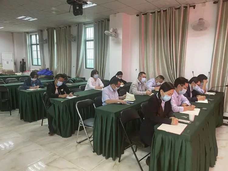 【校園資訊】?？邳S岡金盤高級中學(xué) 召開校園疫情防控應(yīng)急處置工作會議