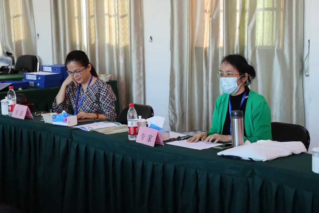 【校園動(dòng)態(tài)】普通話誦百年偉業(yè)  規(guī)范字寫時(shí)代新篇—— ?？邳S岡金盤高級(jí)中學(xué)迎語言文字規(guī)范化達(dá)標(biāo)校創(chuàng)建驗(yàn)收