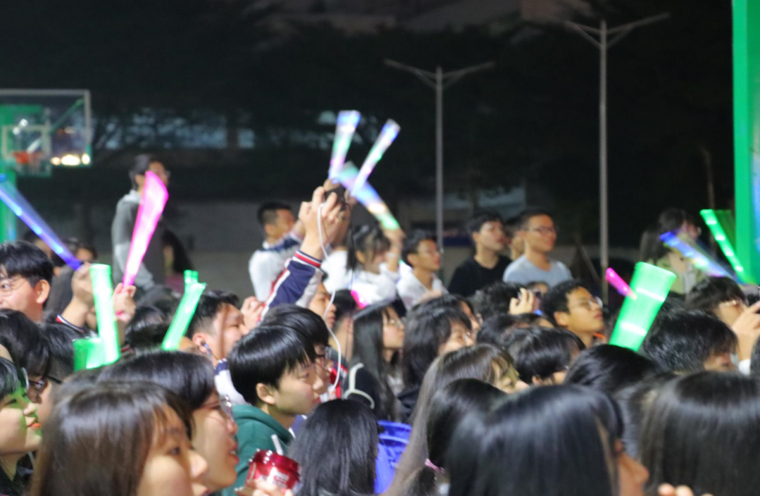 【校園新聞】青春逢盛世 起航在黃岡——?？邳S岡金盤(pán)高級(jí)中學(xué)2022椰海校區(qū)元旦晚會(huì)