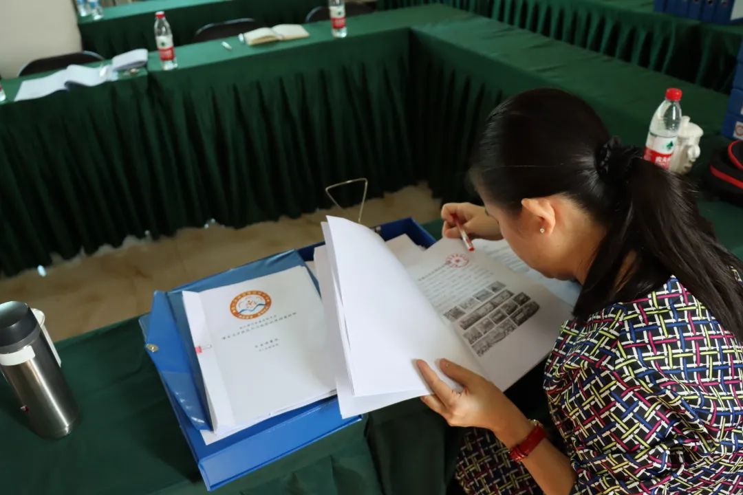 【校園動(dòng)態(tài)】普通話誦百年偉業(yè)  規(guī)范字寫時(shí)代新篇—— ?？邳S岡金盤高級(jí)中學(xué)迎語言文字規(guī)范化達(dá)標(biāo)校創(chuàng)建驗(yàn)收